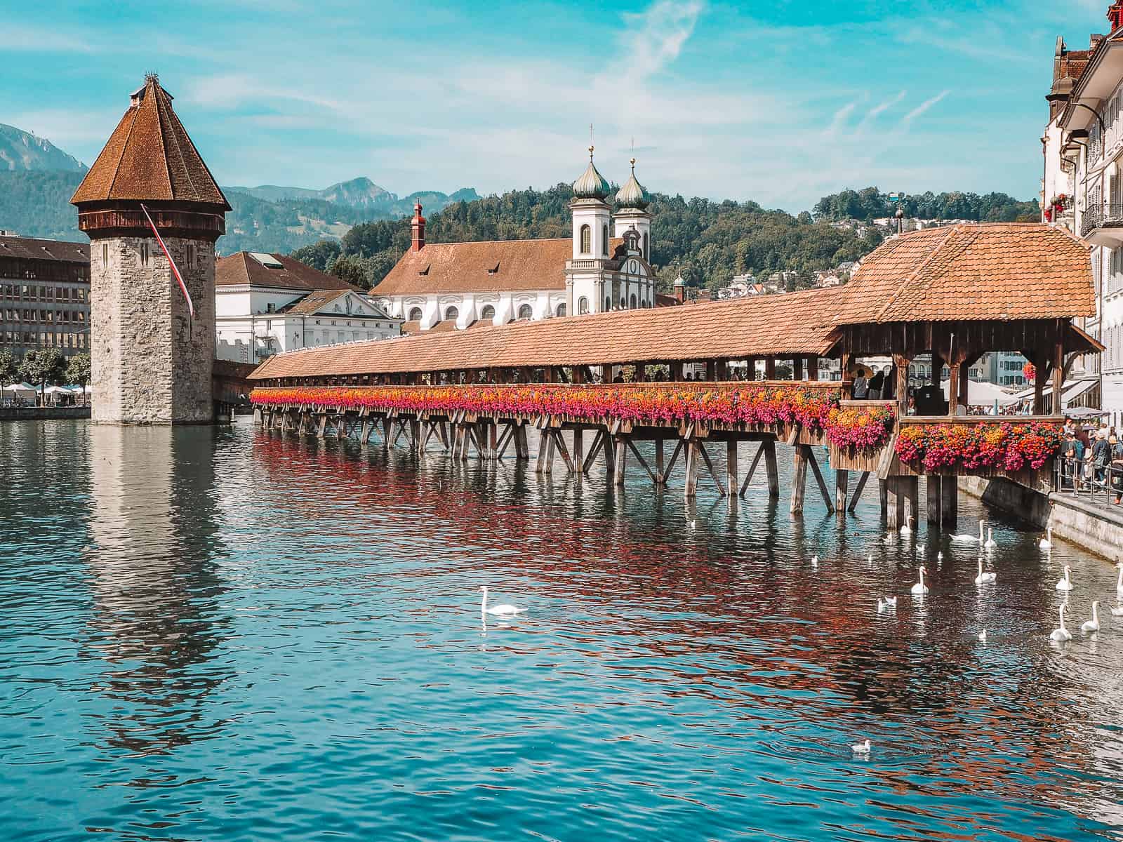 Pont de la Chapelle et vieille ville de Lucerne