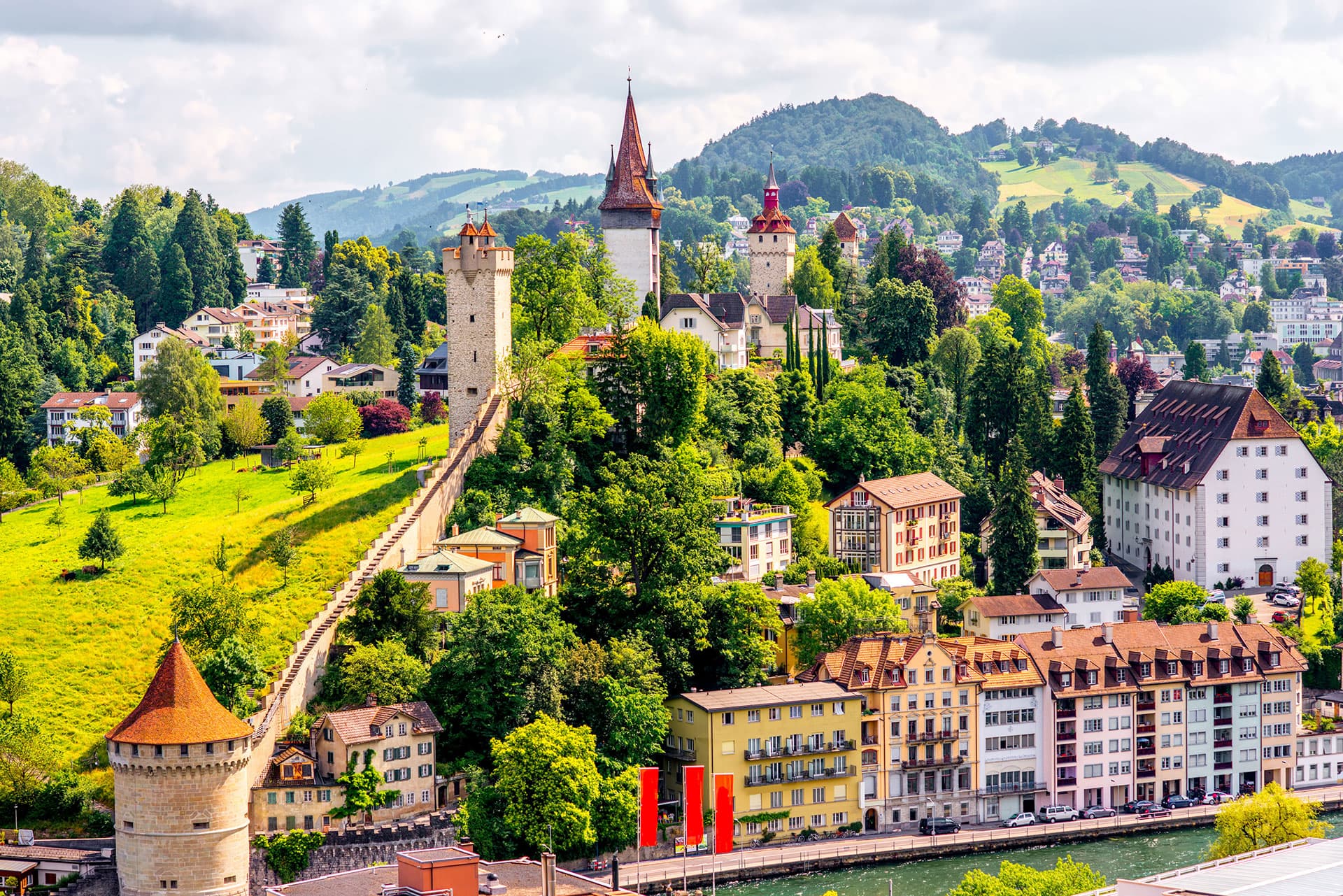 Vue sur la ville de Lucerne et le lac des Quatre-Cantons