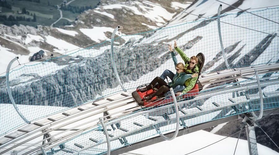 Seilbahn im Aufstieg zum Glacier 3000