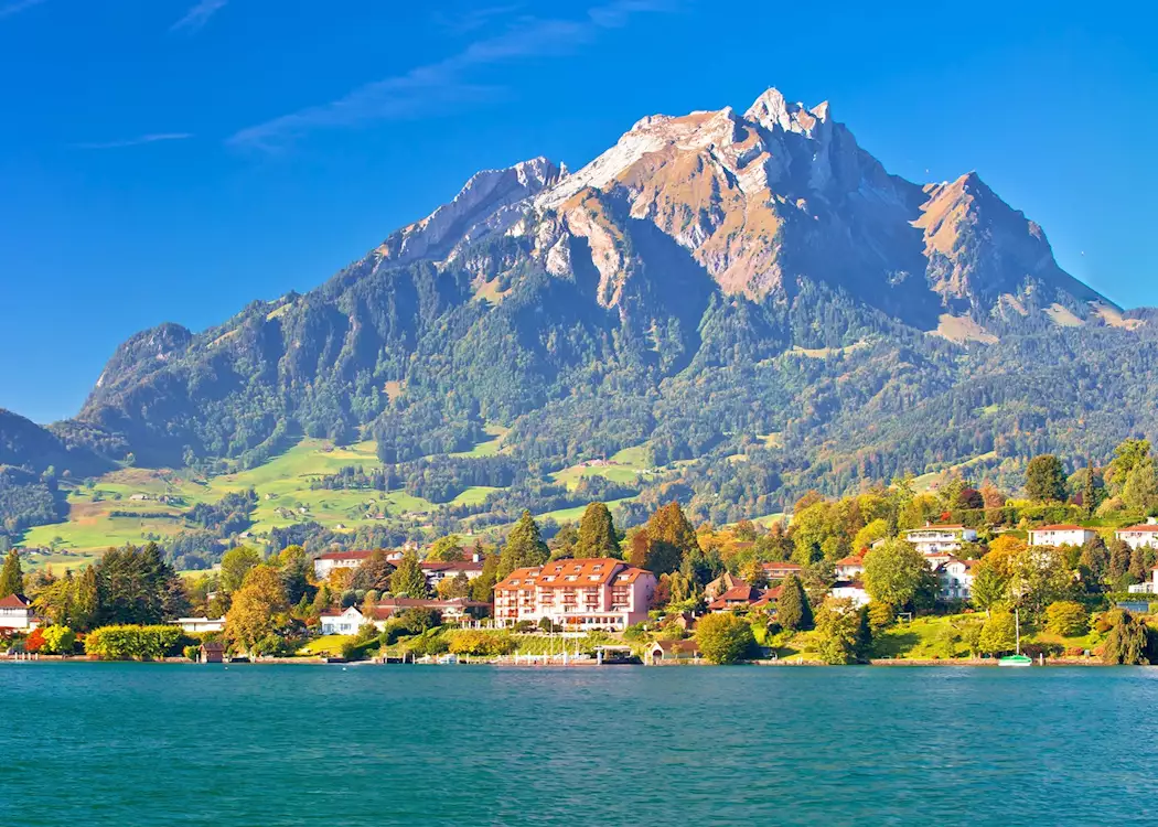 Le Mont Pilate vu depuis le lac des Quatre-Cantons