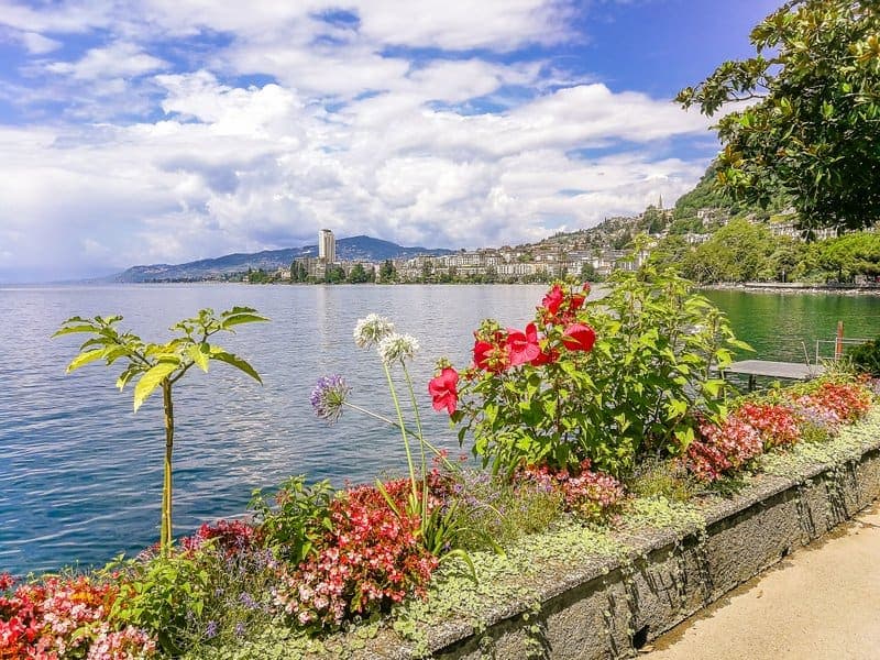 Lungolago di Montreux con vista sul lago di Ginevra